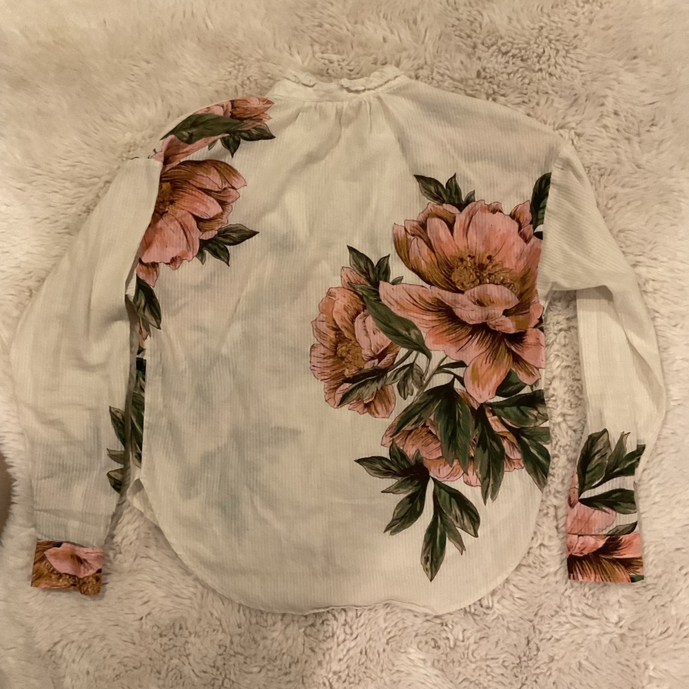 EUC Pilcro (Anthropologie) flower print blouse - Picture 4 of 4